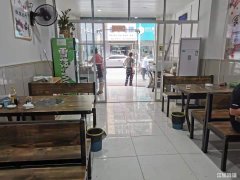 波尔卡商业街小吃店整体转让