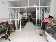 波尔卡商业街小吃店整体转让