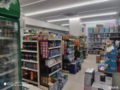 星隆国际正对面站牌旁双开间便利旺铺低价转让