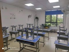 东方龙城十字路口培训旺铺低价转让