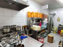 知名小吃商业街双桐巷餐饮旺铺转让