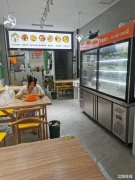 知名小吃商业街双桐巷餐饮旺铺转让