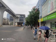 大润发大门口旺铺空转可做任何行业