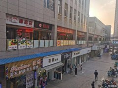 德盛二楼双开间餐饮小吃旺铺转让