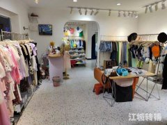 融汇二楼电梯口好位置服装旺铺低价转让
