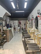 官山翰林小区大门口处旺铺转让