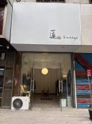 二街主街靠十字路口旺铺转让，,房租便宜，适合多行业
